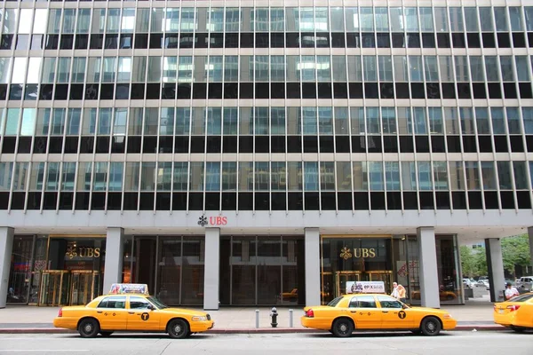 New York Usa Juli 2013 Gul Taxi Ubs Bank Avenue — Stockfoto