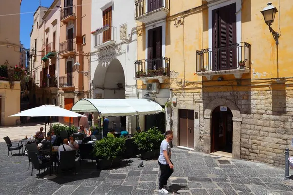 Bari Itália Maio 2017 Pessoas Visitam Restaurante Old Town Bari — Fotografia de Stock