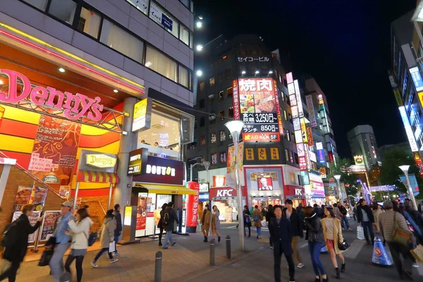 Tokyo Japan Noiembrie 2016 Oamenii Vizitează Noaptea Districtul Ikebukuro Din — Fotografie, imagine de stoc