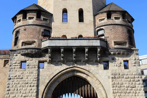 Das Wahrzeichen Der Stadt Köln Severinstorburg Mittelalterliches Befestigtes Stadttor — Stockfoto