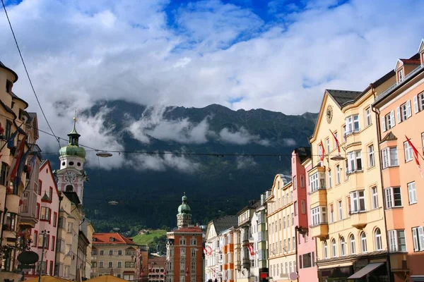 奥地利因斯布鲁克市 蒂罗尔的首府 多彩的街景 — 图库照片