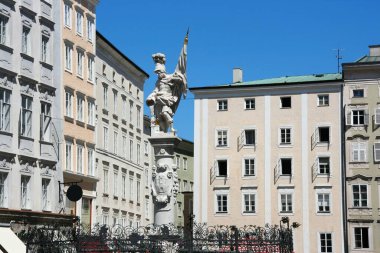 Avusturya 'nın Salzburg şehrinde. Eski Şehir, UNESCO 'nun Dünya Mirası Bölgesi' dir. Markt karesini değiştir.