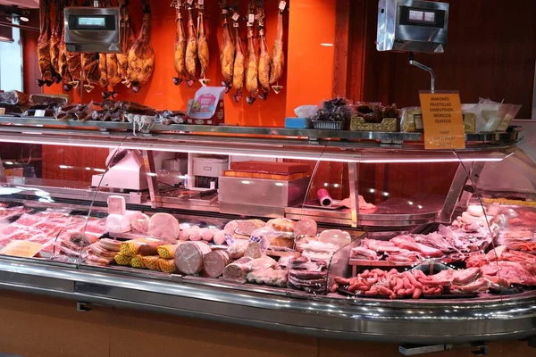 Barcelona España Octubre 2021 Comida Española Puesto Carnicería Mercado Local — Foto de Stock