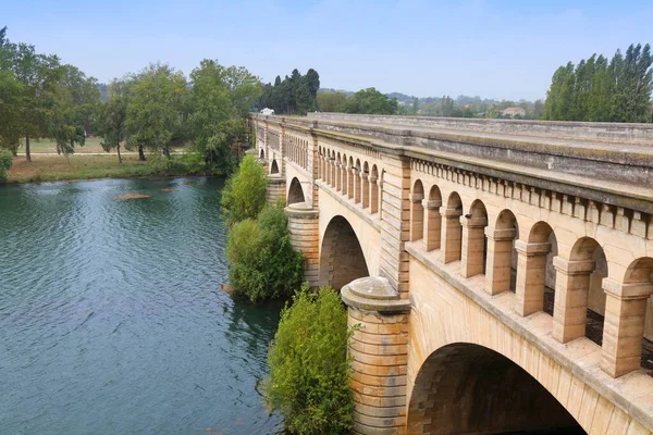 Canal Midi Köprüsü Beziers Fransa Nehir Kürelerini Geçiyor — Stok fotoğraf