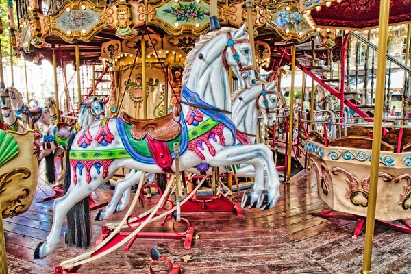 Retro Carrousel Avignon Frankrijk Antieke Kermis Draaimolen Franse Carrousel — Stockfoto