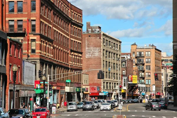 ボストン アメリカ合衆国 2013 人はボストンのチャイナタウンを訪れます ボストンのチャイナタウンはアメリカ合衆国のニュー イングランド地域で唯一残っているチャイナタウン地区です — ストック写真