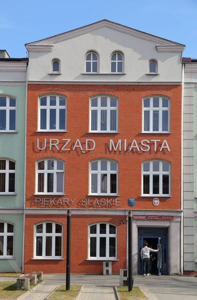 Piekary Slaskie Poland March 2015 Person Visits City Hall Piekary — Stock Photo, Image