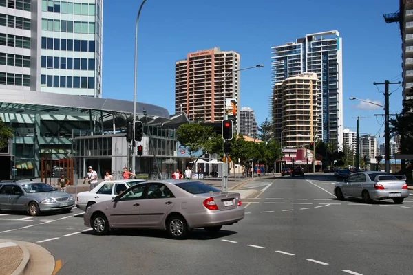 Gold Coast Austrália Março 2008 Pessoas Dirigem Surfers Paradise Gold — Fotografia de Stock