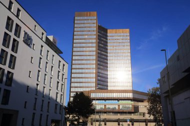 ESSEN, Almanya - 20 Eylül 2020: Essen Belediyesi (Rathaus). Essen Almanya 'nın 9. büyük şehridir..
