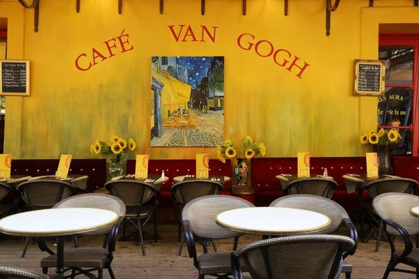 Arles Frankrijk Oktober 2021 Mensen Bezoeken Café Van Gogh Arles — Stockfoto