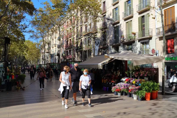 Barcelona Spanje Oktober 2021 Mensen Lopen Beroemde Rambla Laan Barcelona — Stockfoto