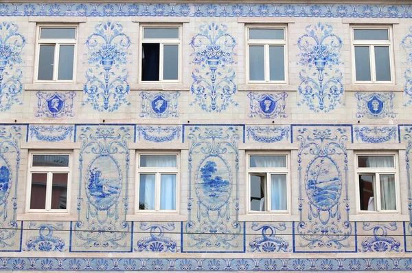 里斯本的蓝色瓷砖Azulejos 里斯本市的传统葡萄牙瓷砖 — 图库照片
