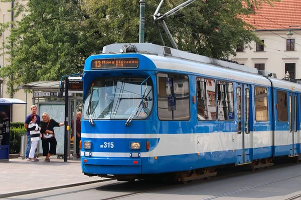 Krakau Polen August 2018 Blaue Elektrische Straßenbahn Des Öffentlichen Nahverkehrs — Stockfoto