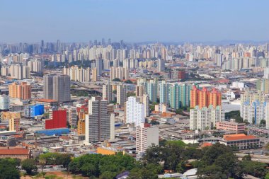 Brezilya 'nın Sao Paulo şehrinin hava manzarası. Büyük şehir gökdelenleri.