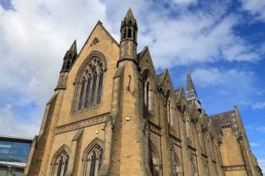 Leeds Üniversitesi binası, İngiltere. Leeds Üniversitesi İşletme Okulu.