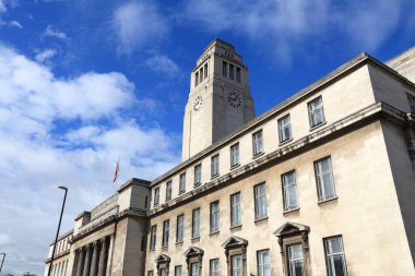 Leeds City, İngiltere. Leeds Üniversitesi Parkinson Binası.
