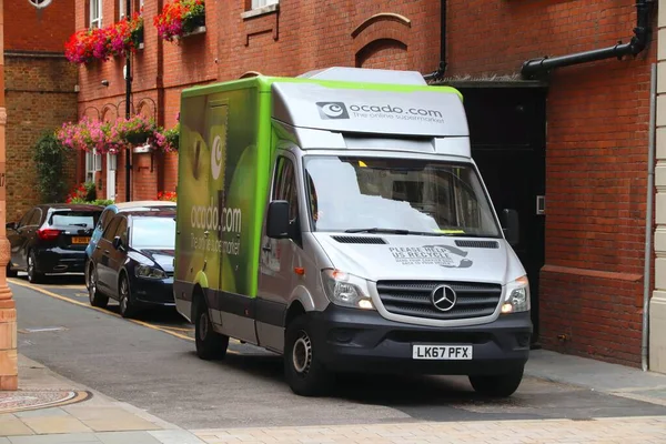 London Storbritannien Juli 2019 Ocado Livsmedelsleverans Mercedes Sprinter Van London — Stockfoto