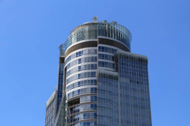 Varşova, Polonya - 19 Haziran 2016: Spektrum ofis Polonya'da binası. Binanın kiracı Bgz Bnp, Finip grubu ve Westwing dahil.