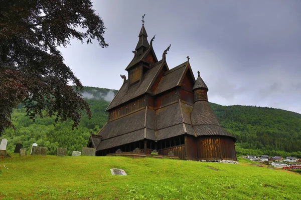 Norvégia Mérföldkő Hopperstad Stave Templom Stavkirke Középkori Mérföldkő Vik Önkormányzat — Stock Fotó