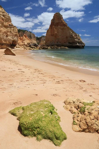 Portekiz Manzarası Algarve Bölgesindeki Marinha Sahili Nin Güzel Plaj Manzarası — Stok fotoğraf