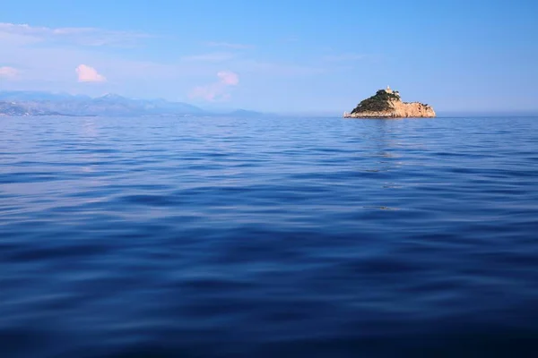 Необитаемый Остров Адриатическом Море Маяк Сусац Недалеко Острова Ластово Хорватии — стоковое фото