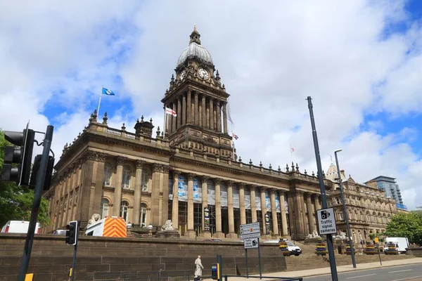 Leeds Juli 2016 Menschen Besuchen Das Rathaus Leeds Leeds Stadtgebiet — Stockfoto