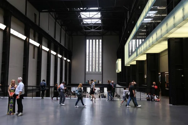 London Egyesült Királyság 2016 Július Emberek Meglátogatják Londoni Tate Modern — Stock Fotó