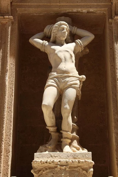 Christelijk Martelaarsmonument Standbeeld Van Sint Sebastian Gevel Van Kathedraal Van — Stockfoto