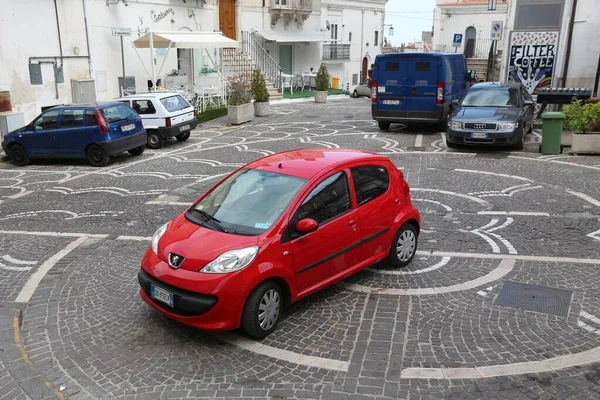 Apulia Italia Giugno 2017 Peugeot 107 City Car Rossa Parcheggiata — Foto Stock