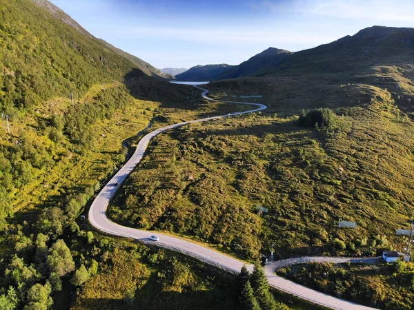 Veduta Dei Droni Norvegesi Aheim Tortuosa Strada Montagna Nel Comune — Foto Stock