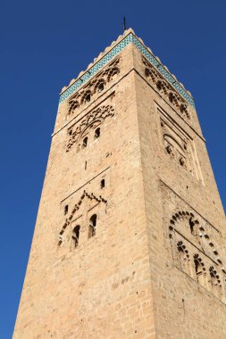 Fas 'taki Marakeş şehri simgesi. Koutoubia Cami Minare Kulesi.