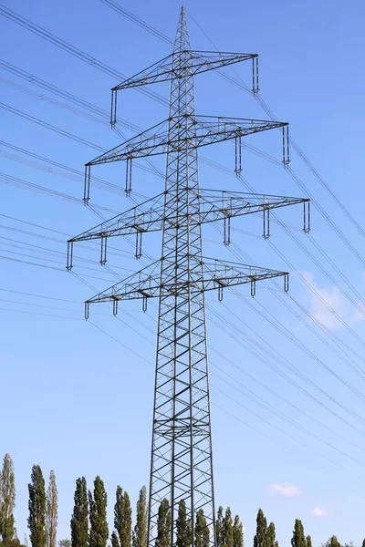 Hochspannungsleitungen Strommasten Gelsenkirchen Deutschland — Stockfoto