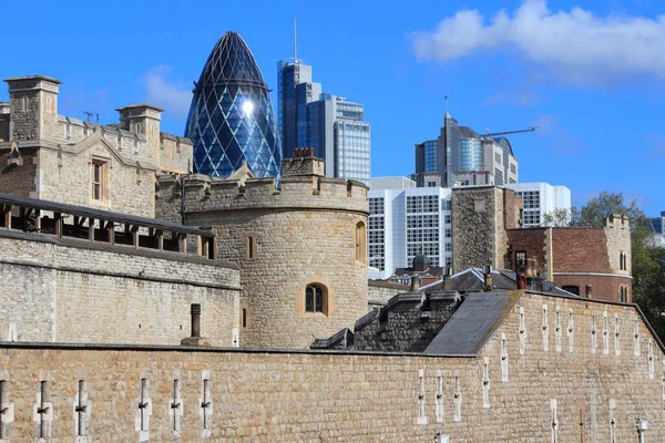 Tower London Verenigd Koninkrijk Middeleeuwse Bezienswaardigheid Van Londen Moderne Stad — Stockfoto