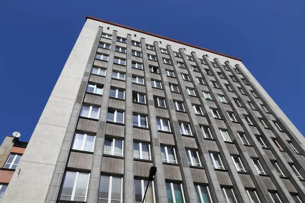 霍茹夫 2018年4月7日 波兰霍茹夫的宏伟摩天大楼 Kko 住宅建筑建于1937年 钢结构和砖结构 — 图库照片