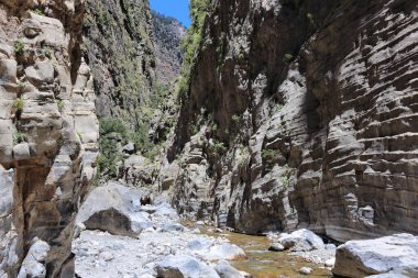 Girit turistik merkezleri. Lefka Ori dağlarında Samaria Gorge yürüyüş parkurunda. Yunanistan 'daki Girit Adası.