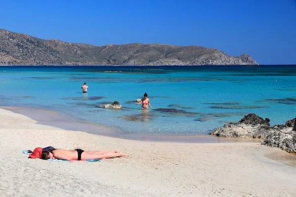 Crete Greece May 2014 People Visit Beach Elafonissi Crete Island — Foto Stock