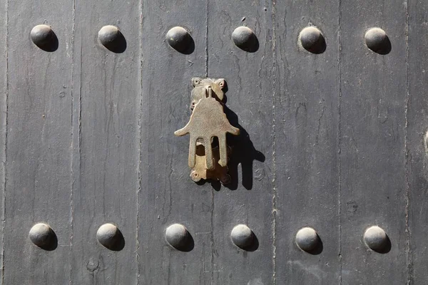 Hamsa Hand Fatima Door Knocker Traditional Moroccan Architecture Feature Marrakech — Foto de Stock