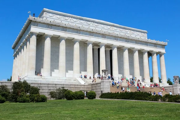 Washington Usa 2013 Június Emberek Meglátogatják Abraham Lincoln Emlékművét Washingtonban — Stock Fotó