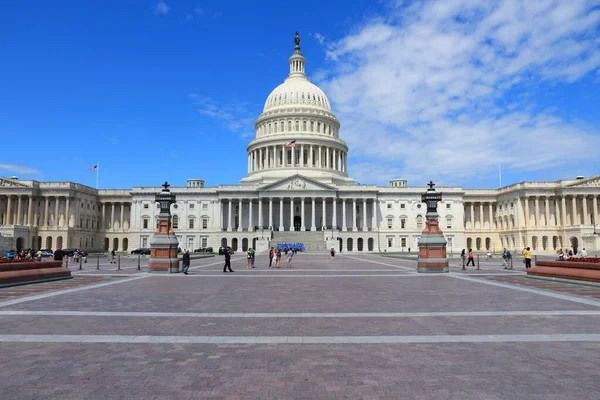 Washington Estados Unidos Junio 2013 Gente Pasa Por Capitolio Nacional — Foto de Stock