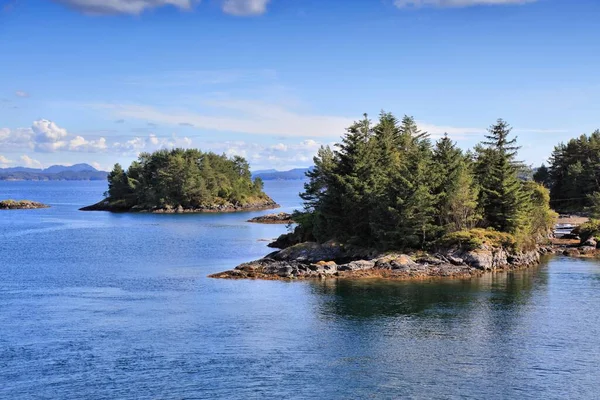 ノルウェーのベストランドのフィヨルドの風景 直屋島 Foyno島とのStokksundet Stokksund ビュー — ストック写真