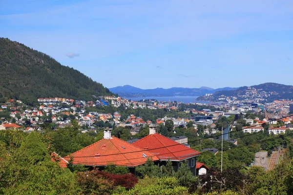 挪威卑尔根市 Bergen Fantoft和Arstad住宅区 — 图库照片