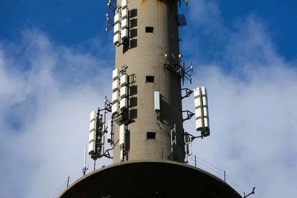 Antenas Setor Torre Celular Equipamento Móvel Transmissor Estação Base Gsm — Fotografia de Stock