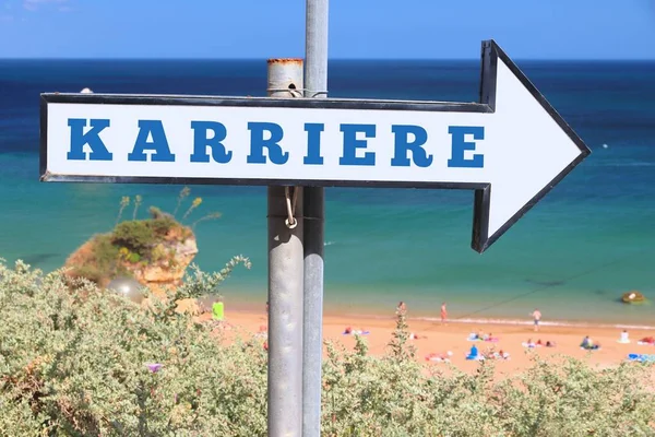 Karriere Carriera Lingua Tedesca Spiaggia Segno Testo — Foto Stock