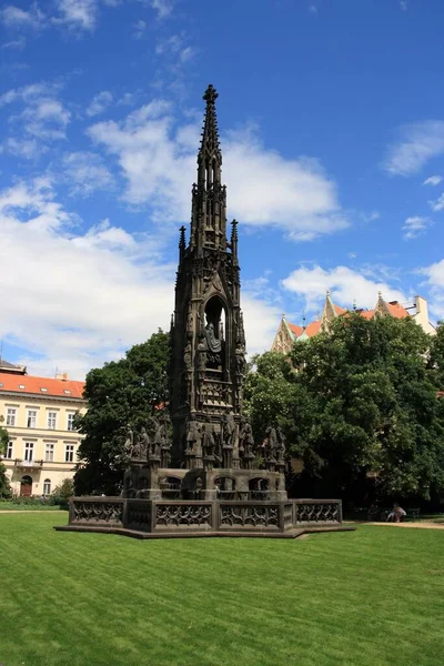 Park Národního Probuzení Park Narodniho Probuzeni Praze Česko Krannerská Fontána — Stock fotografie