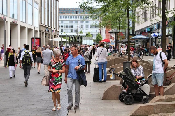 Leipzig Germany May 2018 People Shop Grimmaische Street Leipzig Germany — Stock Photo, Image