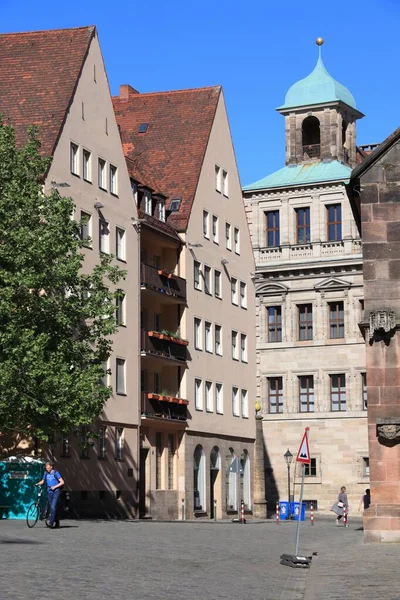 Nuremberg Niemcy Maj 2018 Ludzie Odwiedzają Stare Miasto Norymberdze Niemcy — Zdjęcie stockowe