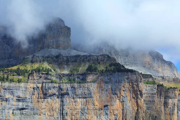 Hory Zatažených Španělských Pyrenejích Pohled Turistické Stezky Senda Los Cazadores — Stock fotografie