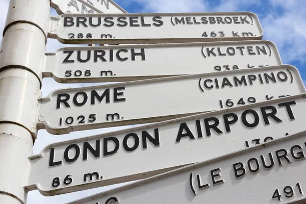 Destination Signs Europe Old Sign Birmingham Airport Distances Rome London — Stock Photo, Image