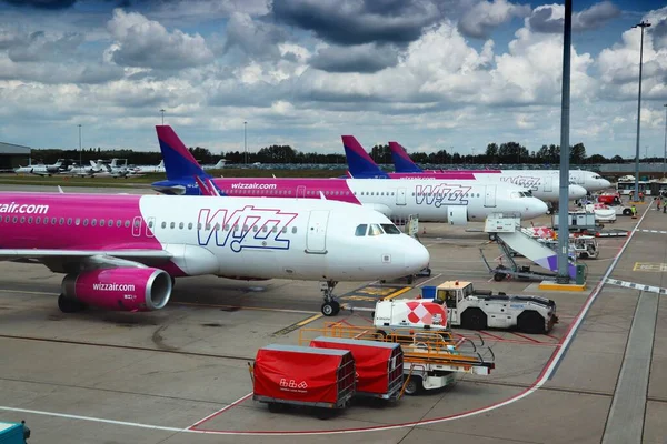 Luton Juli 2019 Wizz Air Airbus A320 Flotte Flughafen London — Stockfoto