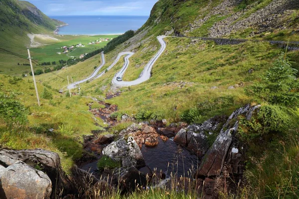 Norvegia Strada Tortuosa Paesaggio Hoddevik Nella Penisola Stadlandet Norvegia — Foto Stock